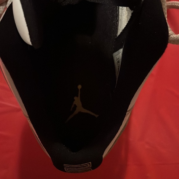 Jordan 11 Retro Low Closing Ceremony, size 10 - Picture 9 of 11